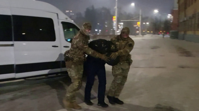 Задержан по подозрению в госизмене Задержан по подозрению в госизмене