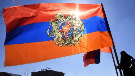 Совбез предостерег Армению от рейдерских захватов российских предприятий